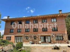 Houses (detached house), 639 m², near bus and train, almost new, Gelida