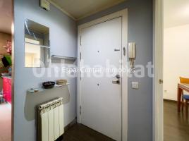 Piso, 117 m², cerca de bus y tren, seminuevo, Centro