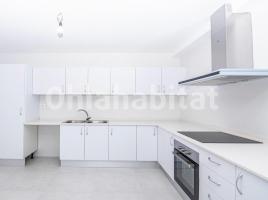 Piso, 348 m², cerca de bus y tren