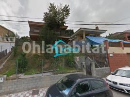 Casa (unifamiliar aislada), 107 m², cerca de bus y tren, seminuevo, Abrera