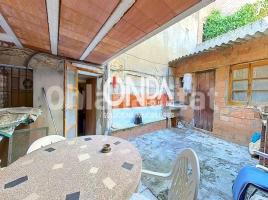 Houses (detached house), 200 m², near bus and train, Camarasa