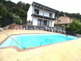 Houses (detached house), 353 m², almost new