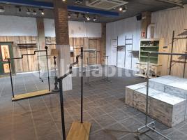 Tienda, 300 m², Paseo de Sant Joan