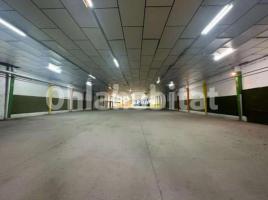 Nave industrial, 2500 m², Zona