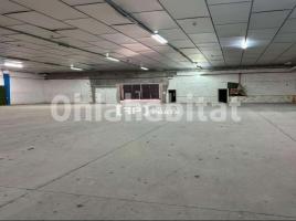 Nave industrial, 2500 m², Zona