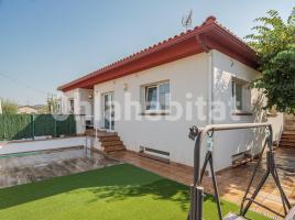 Houses (villa / tower), 275 m², almost new, Calle de les Vinyes, 18