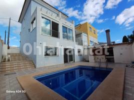 Houses (villa / tower), 185 m², almost new