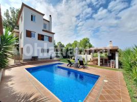 Casa (chalet / torre), 235 m², seminuevo, Calle Clotes