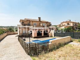 Houses (detached house), 196 m², near bus and train, Collbató