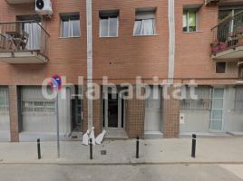 Flat, 90 m², near bus and train