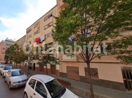 Flat, 60 m², near bus and train