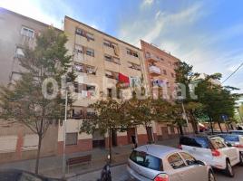 Flat, 60 m², near bus and train