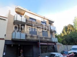 Piso, 81 m², cerca de bus y tren, seminuevo, Poble - Casc Antic