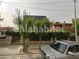 Houses (detached house), 283 m², near bus and train, Cervelló