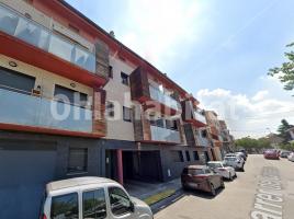 Duplex, 101 m², near bus and train, almost new, Zona Nord