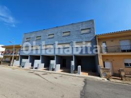 New home - Houses in, 189.05 m², near bus and train, new, Centro