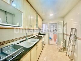 Piso, 90 m², cerca de bus y tren, Marianao