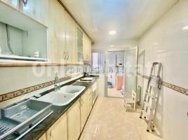 Piso, 90 m², cerca de bus y tren, Marianao