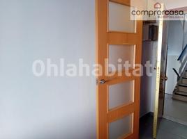 Piso, 74 m², cerca de bus y tren