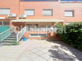 Houses (terraced house), 229.75 m², near bus and train, almost new, Albatárrec