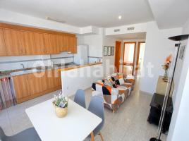 Alquiler ático, 83 m², cerca de bus y tren, seminuevo, Centro