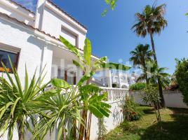 Houses (terraced house), 124 m², near bus and train, Montsià de Mar