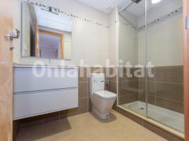 Apartament, 56 m², near bus and train, new, Centro