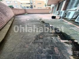 Local comercial, 110 m², prop de bus i tren, Avenida Colrts Catalanes