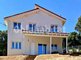 Houses (detached house), 136 m², almost new