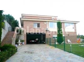 Houses (detached house), 466 m², almost new, Calle FUCSIA