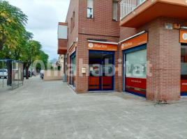 Local comercial, 69 m², prop de bus i tren, Avenida Francesc Riera, 11