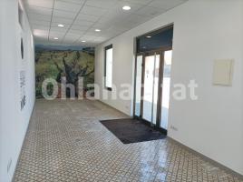 Lloguer local comercial, 35 m², prop de bus i tren, Carretera Piera