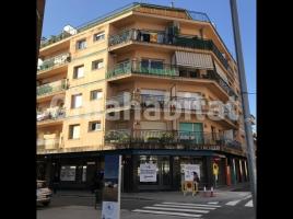 For rent flat, 100 m², near bus and train, Calle Moragas i Barret