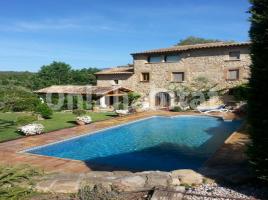 Houses (masia), 876 m²