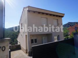 Houses (villa / tower), 169 m², almost new