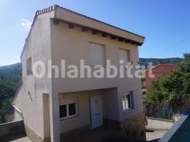 Houses (villa / tower), 169 m², almost new