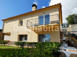 Houses (terraced house), 212 m², almost new, Zona