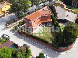 Casa (chalet / torre), 546 m², seminuevo