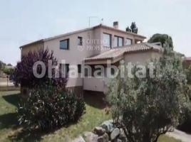 Casa (unifamiliar aislada), 540 m², seminuevo, Zona