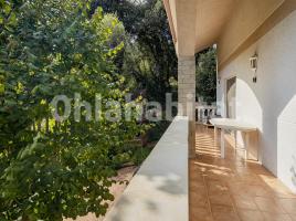 Houses (villa / tower), 229 m², Calle Pinatell