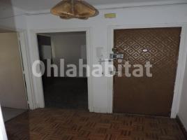 Flat, 76 m², near bus and train