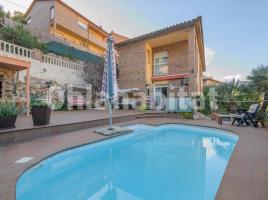 Casa (unifamiliar aislada), 287 m², seminuevo, Calle SANTA EULALIA