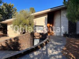 Houses (detached house), 1060 m², almost new, Calle els Àlbers