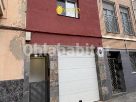 Piso, 150 m², cerca de bus y tren