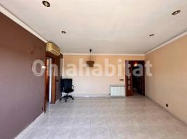 Flat, 108 m², near bus and train, Calle dels Ferrocarrils Catalans