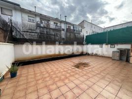 Flat, 88 m², near bus and train