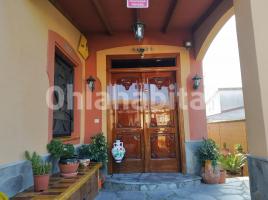 Houses (villa / tower), 375 m², near bus and train, Barriada l'Agricola