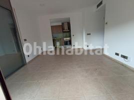 Flat, 70 m², almost new