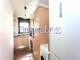 Flat, 101 m², almost new