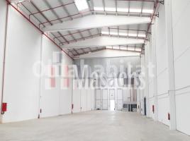 Louer , 2880 m²,  Plutón